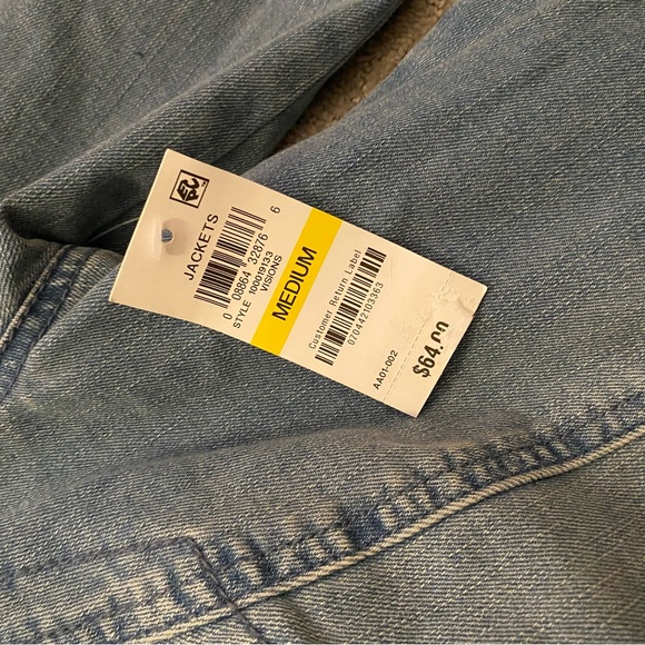 NWT Style & Co Cropped Denim Jacket with Raw Hemming on Bottom - Picture 3 of 8